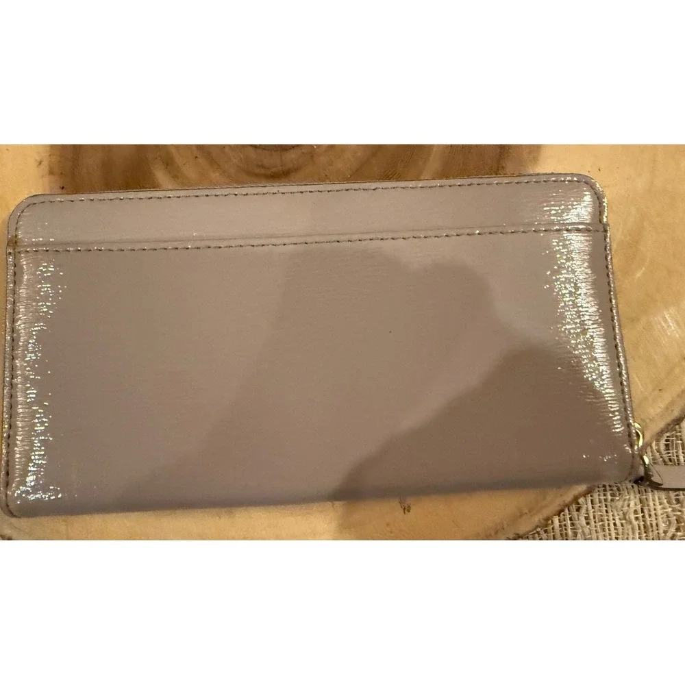 Kate Spade women's Bixby Place Neda patent leather‎ zip around wallet Beige